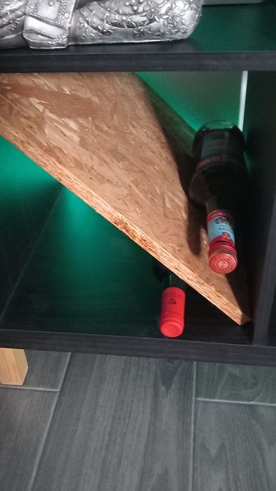 Móvel cubo preto com luzes led