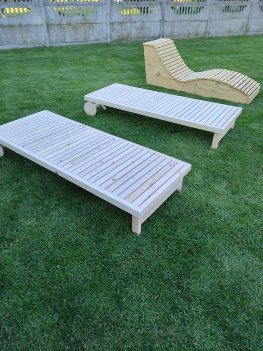 Leżak ogrodowy drewniany