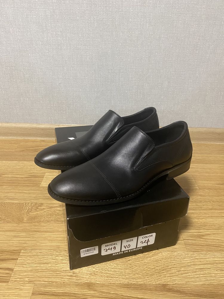 Туфлі чоловічі VRX 40 25.5 см чорні
