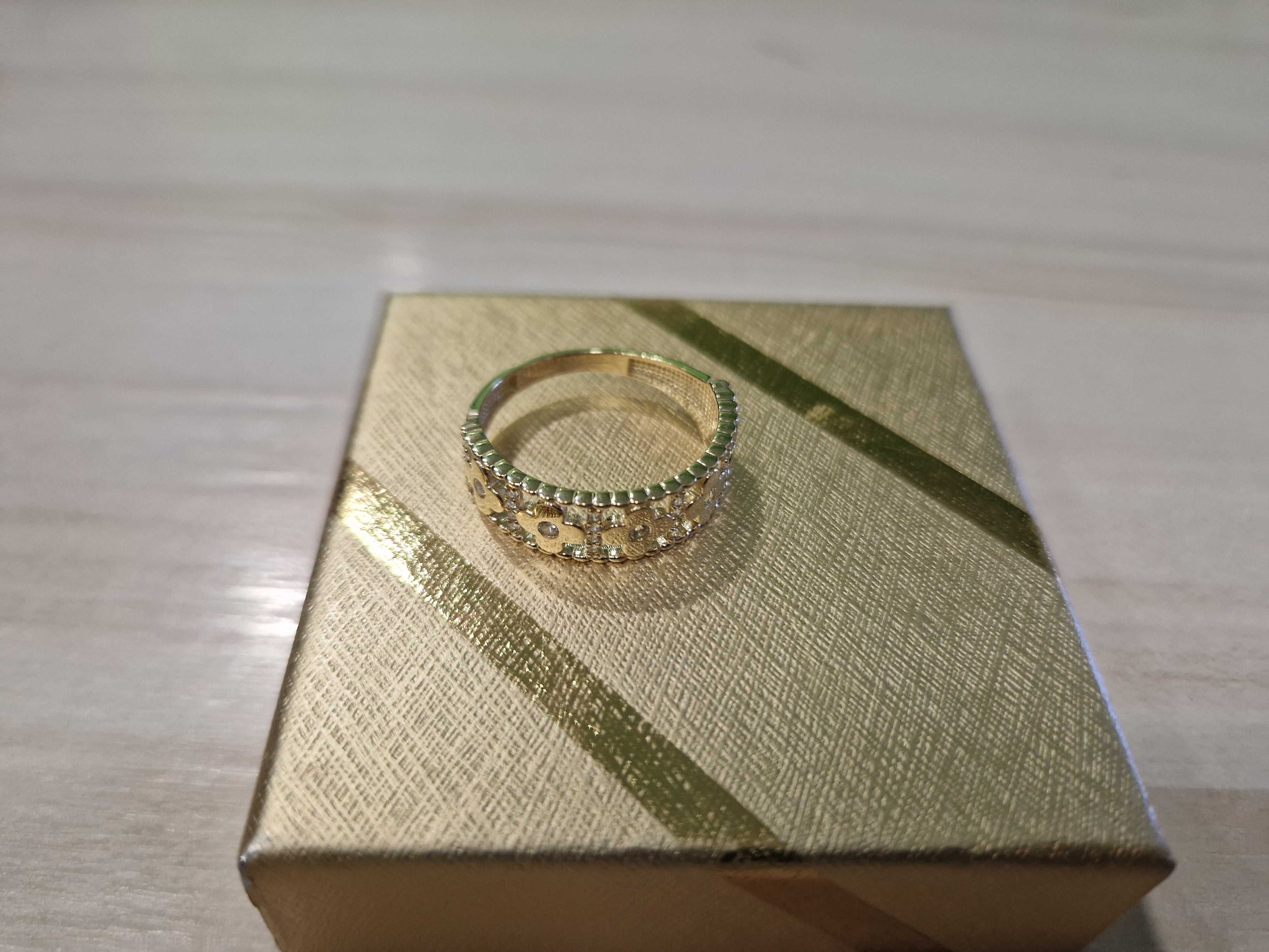 Nowy pierścionek złoty wzór kwiatuszki PR 585 rozmiar 20