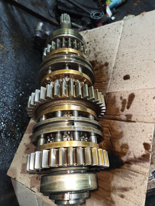 Вал первічний сінхрон шестерні мтз 1025 1221 1523