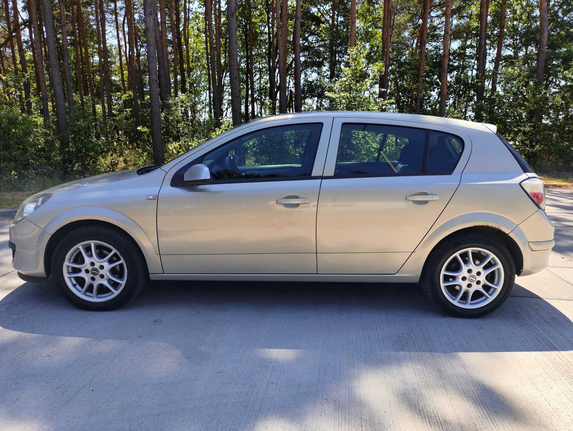 Opel Astra H 1.3 CDTI 90KM, 2006 rok, 5-drzwi, stan bdb