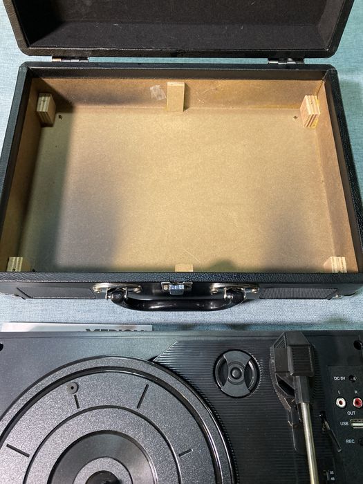 Medion MD 80018 gramofon uszkodzony