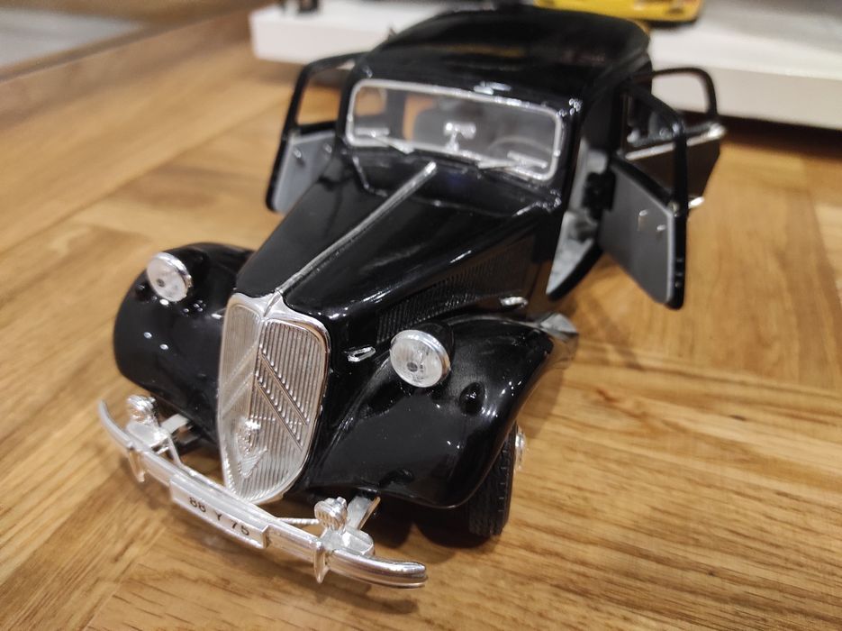 1/18 citroen 15 CV atracion Avant maisto carro coleção miniatura