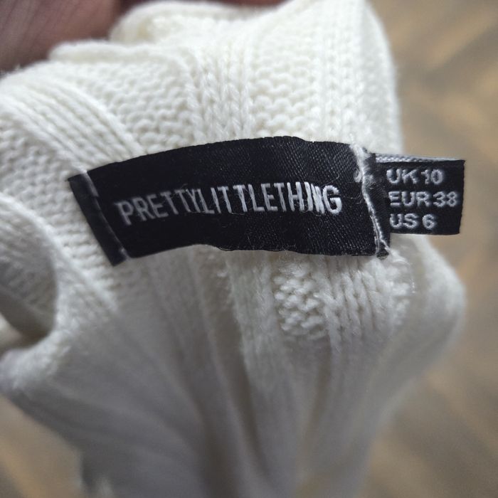 Śliczny sznurowany sweterek rozmiar M/38.