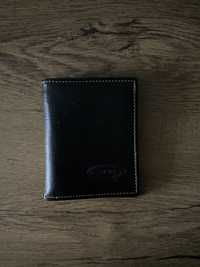 Czarny męski portfel