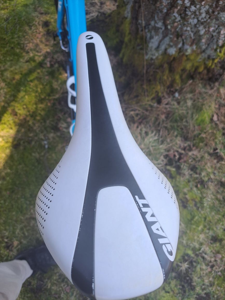 Rower szosowy giant defy advanced, karbonowa rama, stan bardzo dobry
