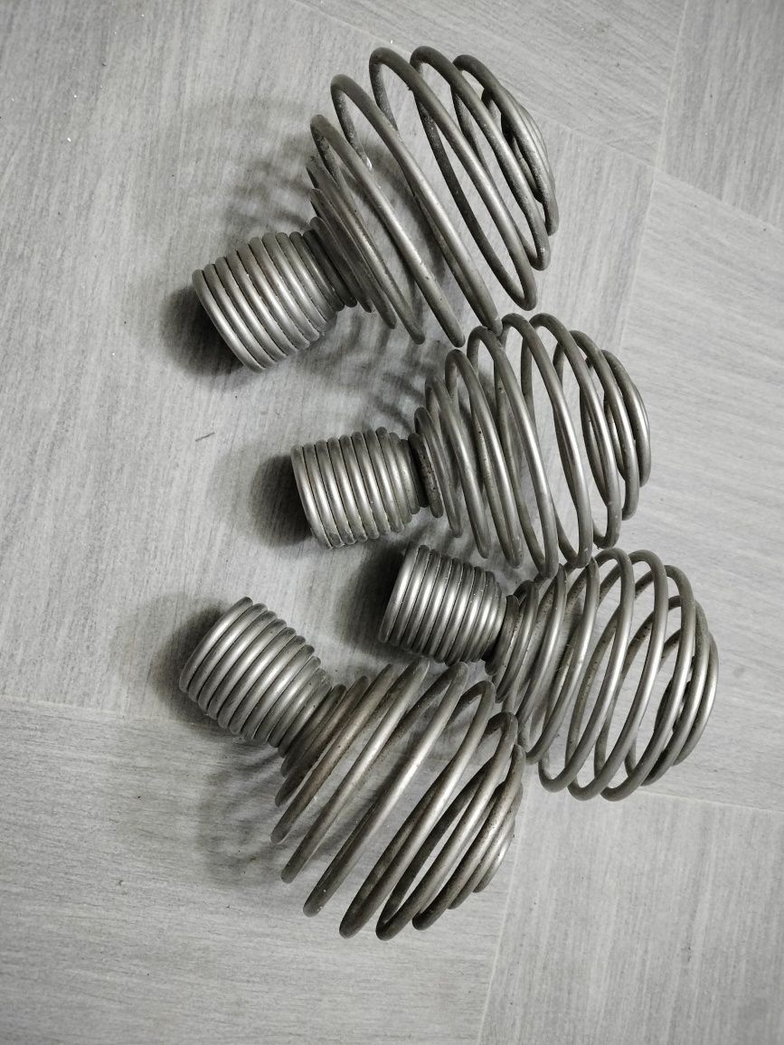 Zaślepki końcówki ozdoby na karnisz 25mm 4 szt metalowe
