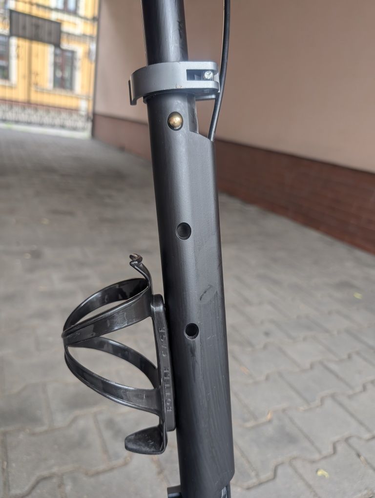 Tradycyjna hulajnoga miejska spokey artifact dla dorosłych i dzieci.
