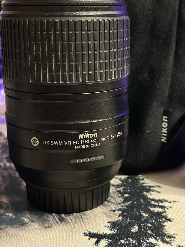 Довгофокусний об'єктив Nikon AF-S DX Nikkor 55-300mm f/4.5-5.6G ED VR