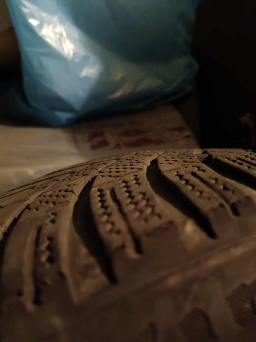 Opony zimowe Firestone 225x40x18 winter 23r