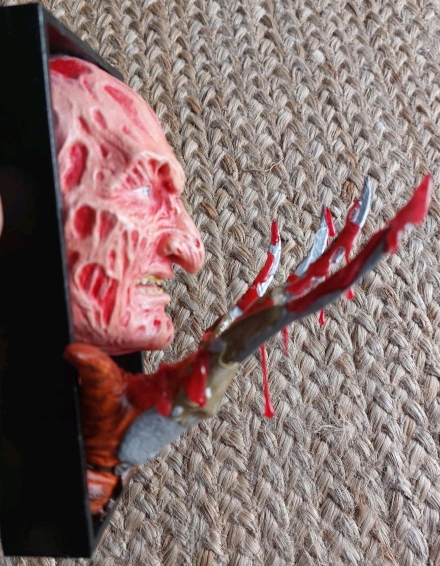Freddy Krueger book nook