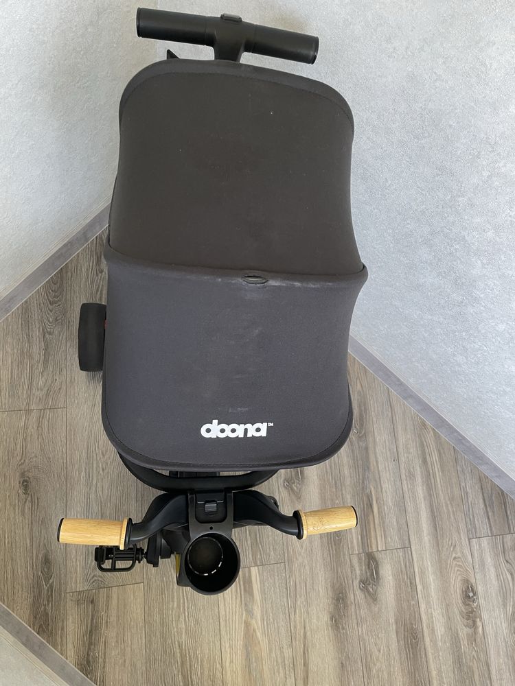 Складний триколісний велосипед Doona Liki Trike S5 (Nitro Black)