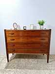 Comoda Vintage de madeira. Vintage Wooden Dresser
