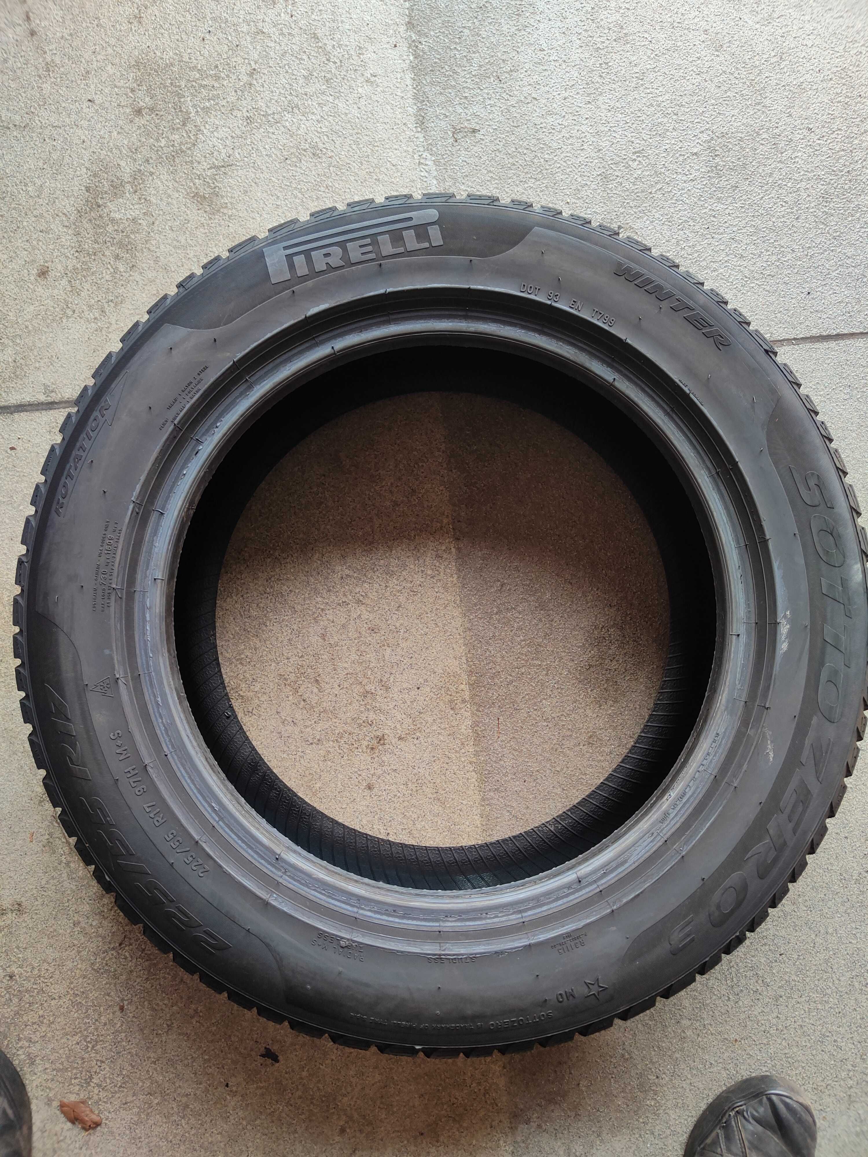 Opony Pirelli 225/55R17zimowe nowe v klasa viano