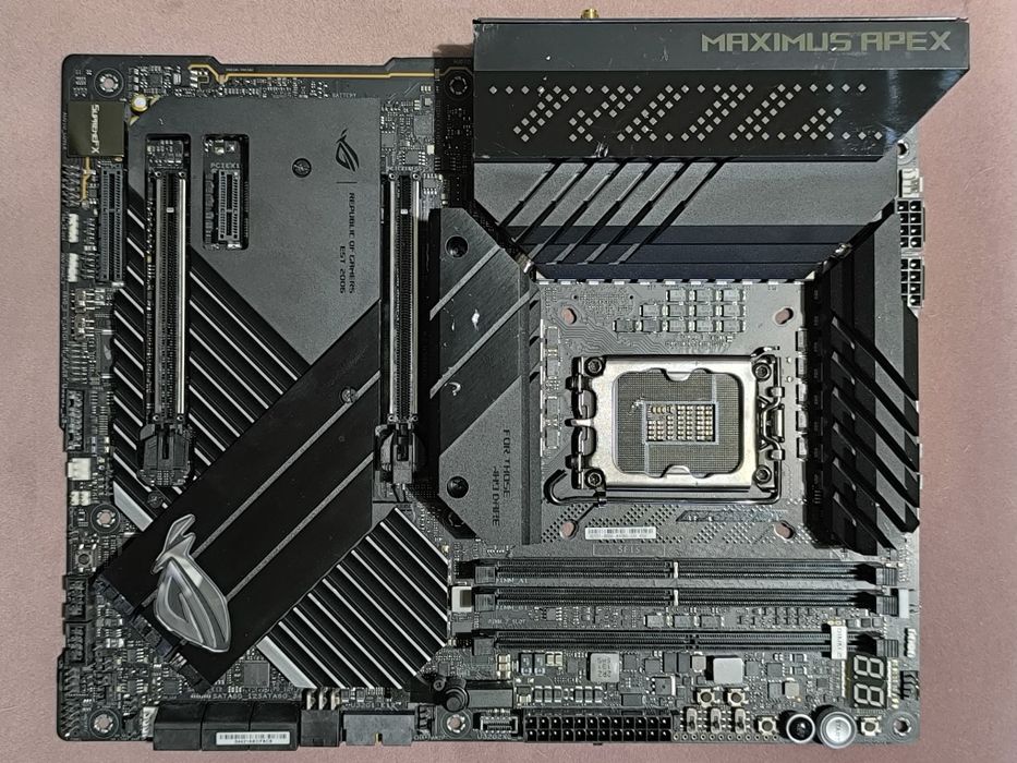 Asus ROG Z690 Maximus Apex