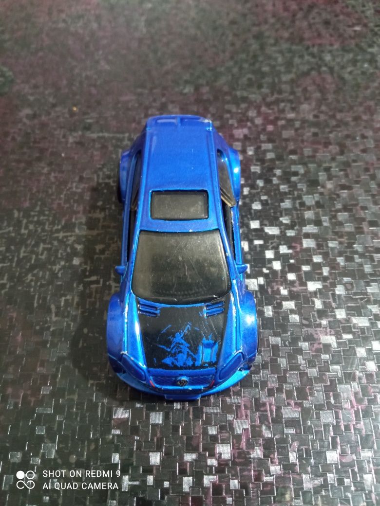 Volkswagen Golf GTI hot wheels granatowy B