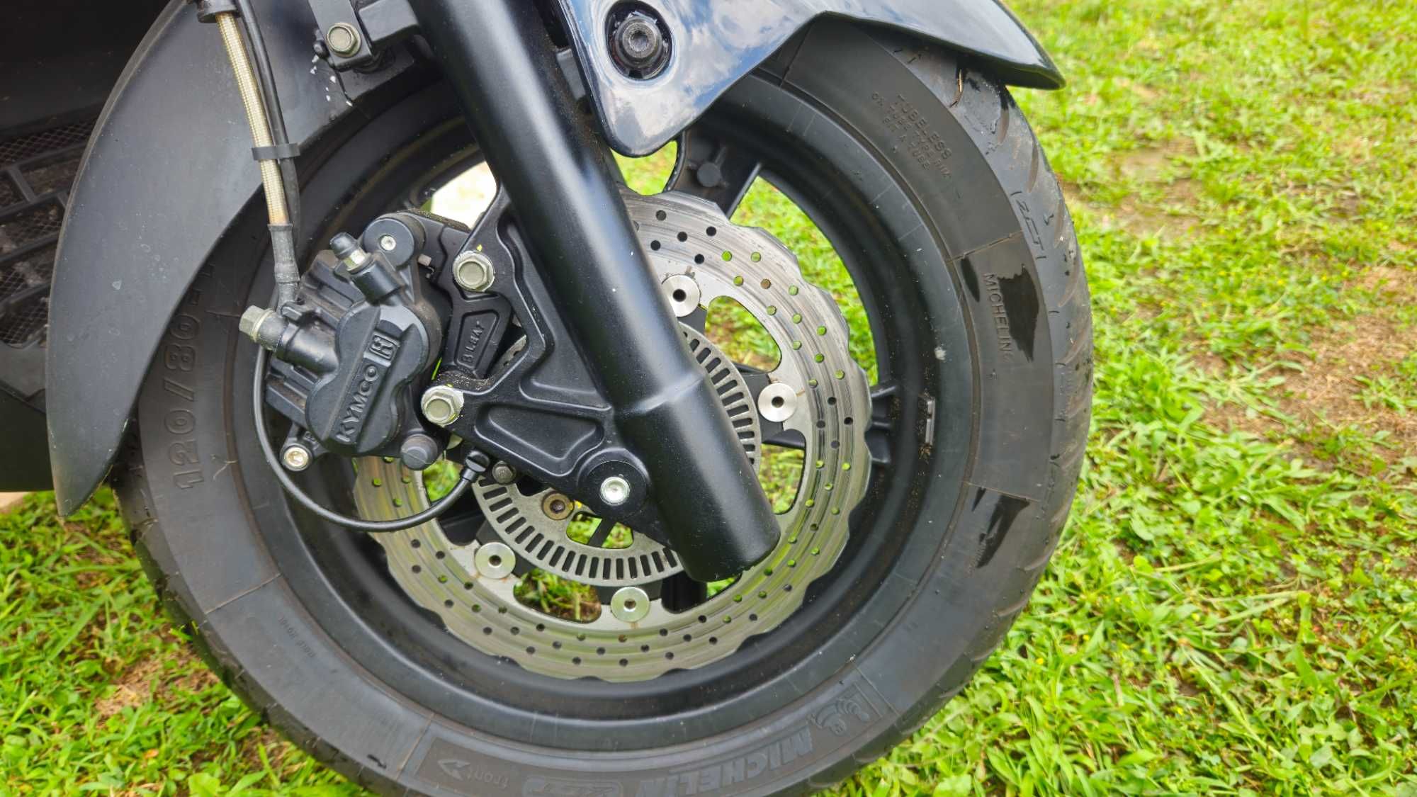 Skuter maxi Kymco Downtown 125i