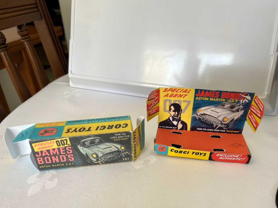 Caixa de reprodução (empty reprobox) 261 Corgi Toys - Aston Martin 007