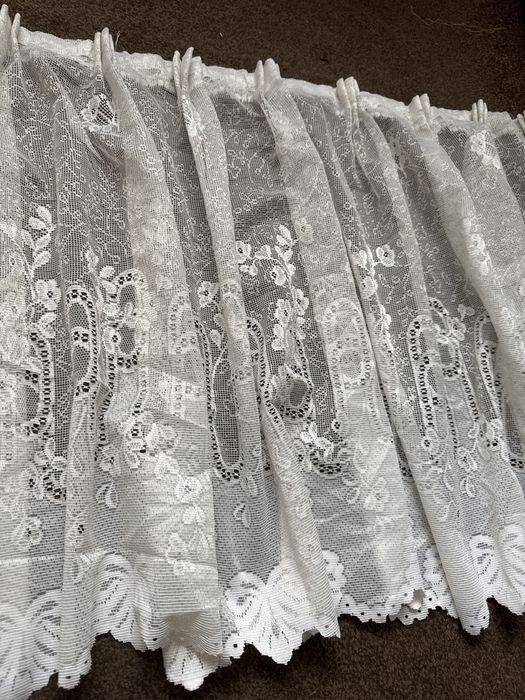Firanka  wysokiej jakości motywy kwiatowe do kolekcji