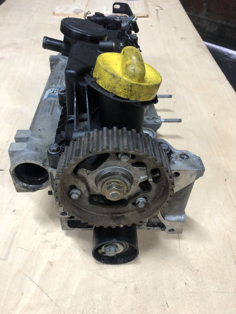Блок циліндрів ГБЦ Головка simens Evro 4 Renault 1.5 євро 4