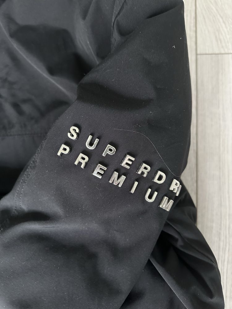 Пуховик Superdry premium, оригинал