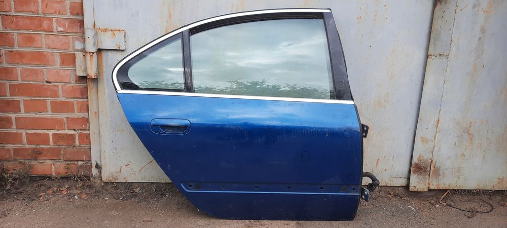 Дверь задняя правая Peugeot 607