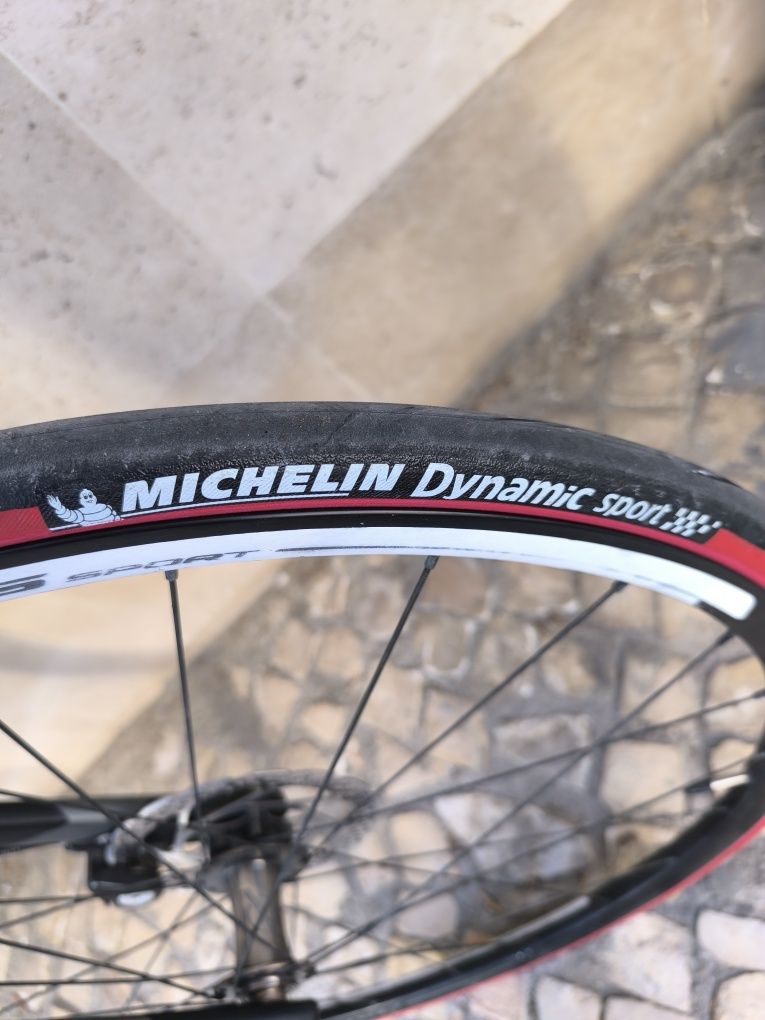 Bicicleta de estrada specialized
