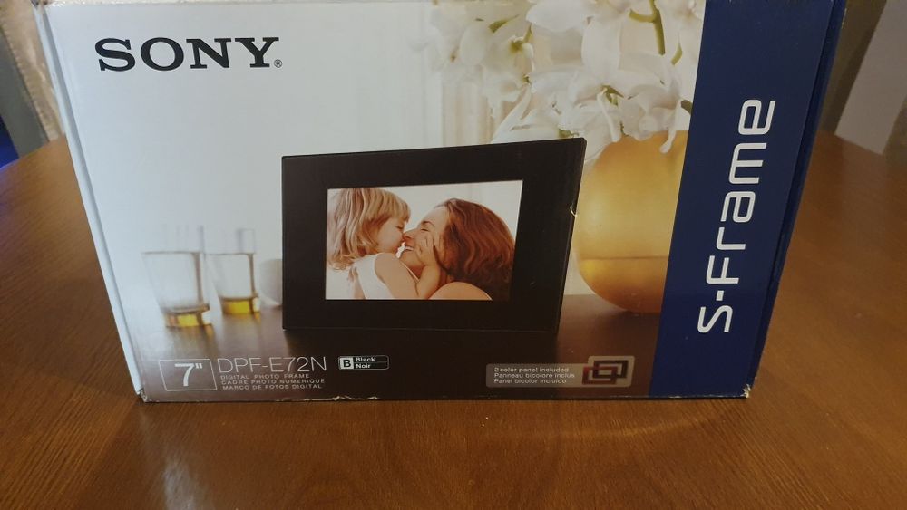 QUADRO DIGITAL SONY 7" DPF-D72N S-Frame preto controle remoto adaptado