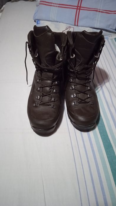 Берці 45 ромір,на совшелі