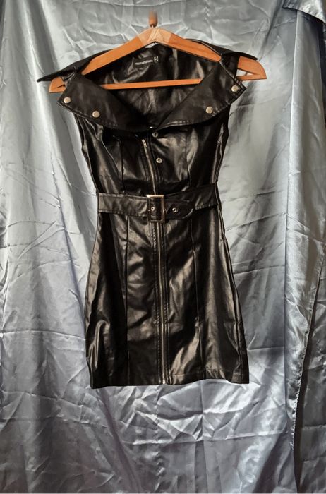 Prettylittlething сукня