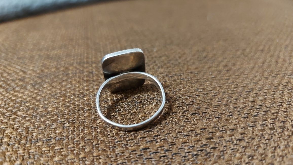 Srebrny pierścionek PRL