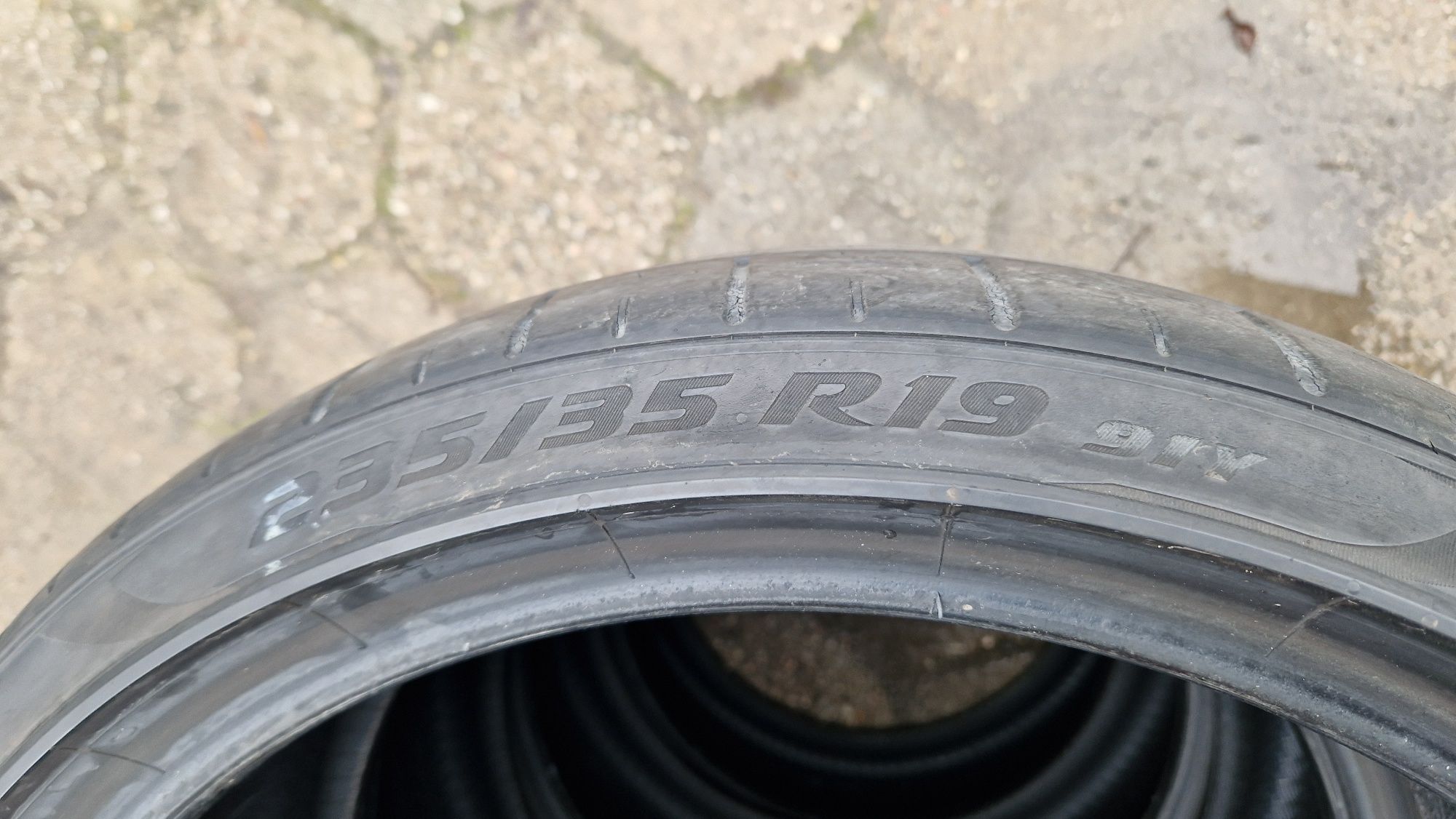 Opony Pirelli P Zero 235/35/19 lato 4 szt