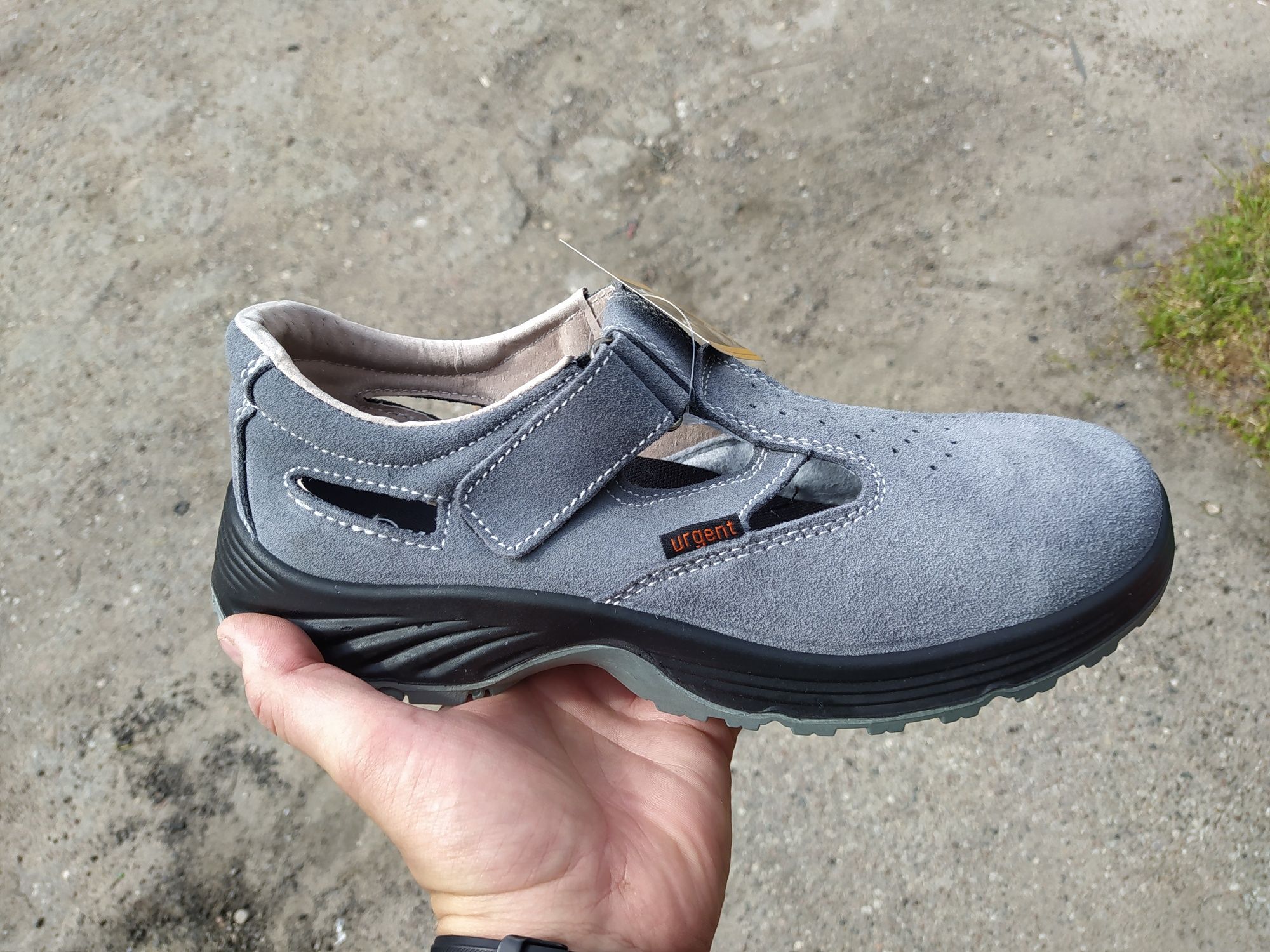 Buty robocze wzmacniane