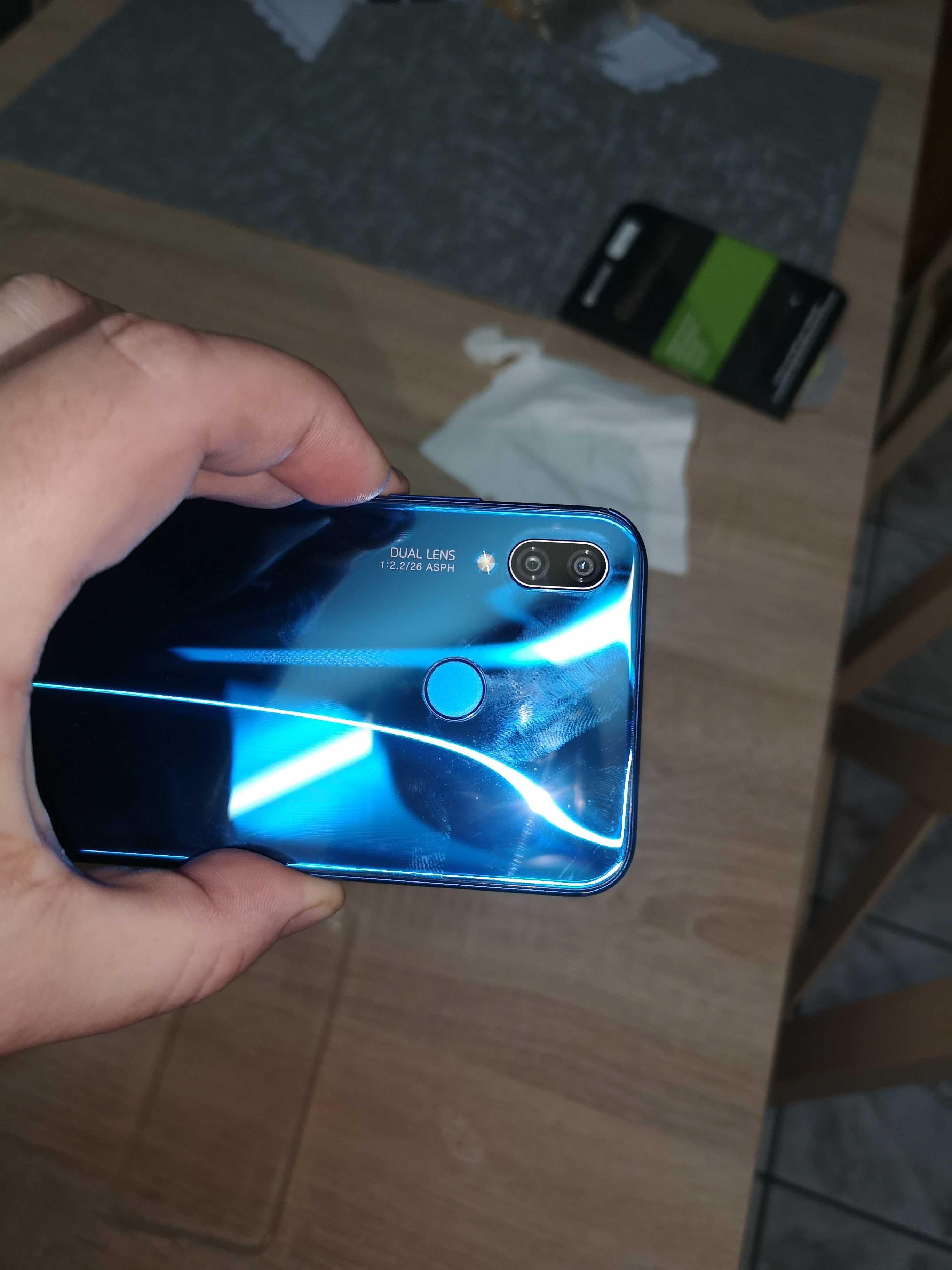 huawei p20 lite-bardzo dobry stan,bogaty zestaw