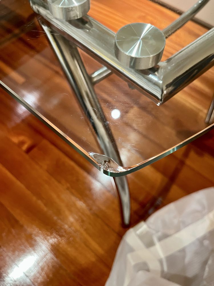 Vendo mesa bonita de vidro