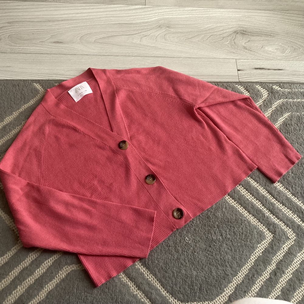 Sweterek Zara 152 malinowy