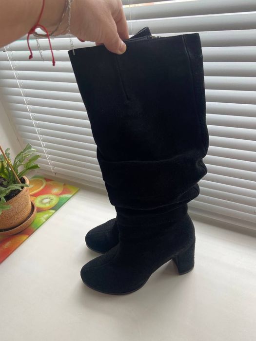 Замшеві осінні чоботи 38 розм.