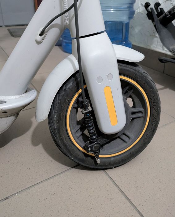 Продам електросамокат Ninebot Kickscooter Max g30 LD