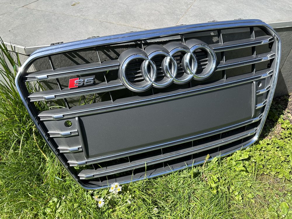 AUDI S5 grill oryginalny