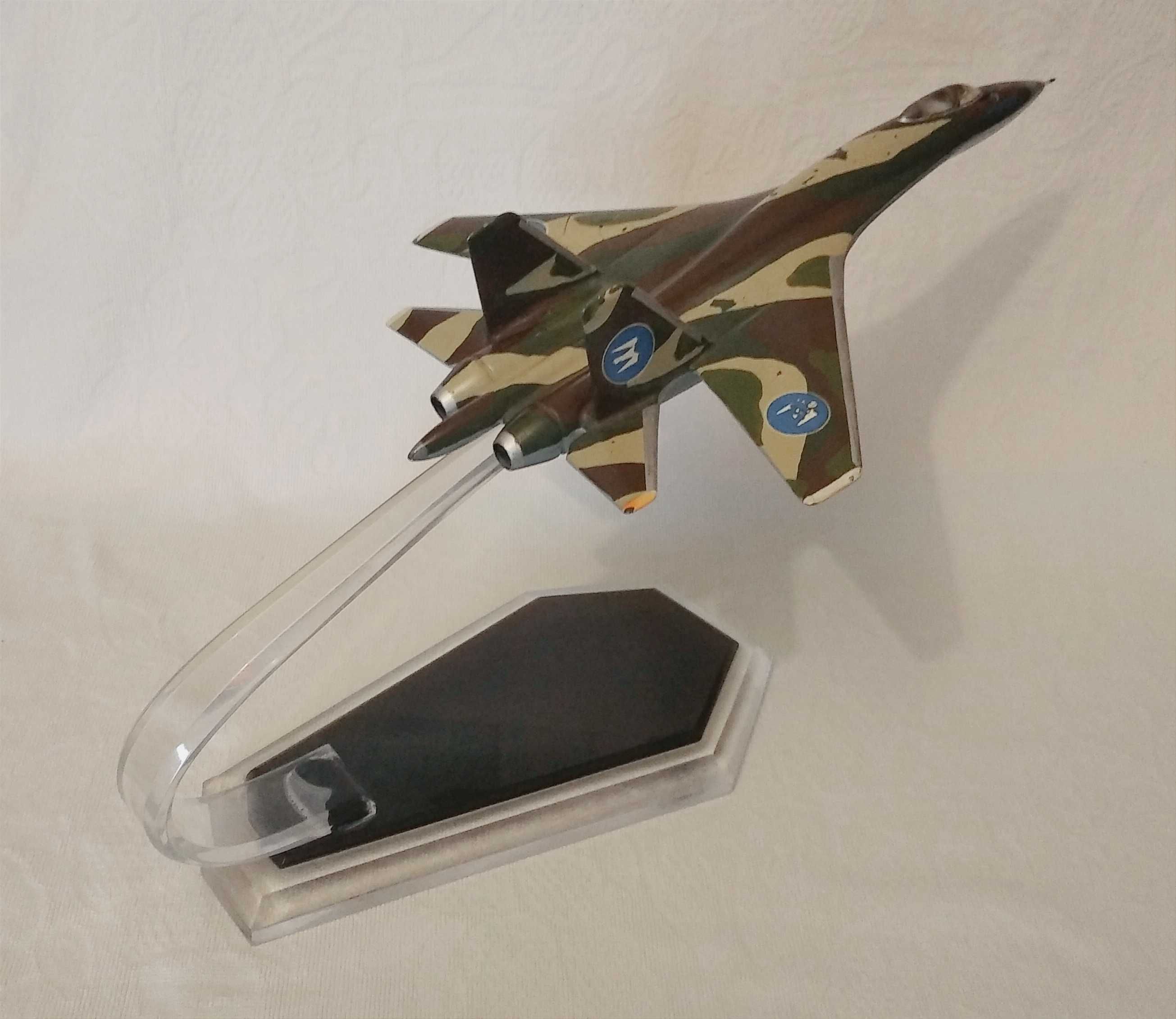 Подарочная модель Су-27 (алюминий, литьё, эпоха СССР)