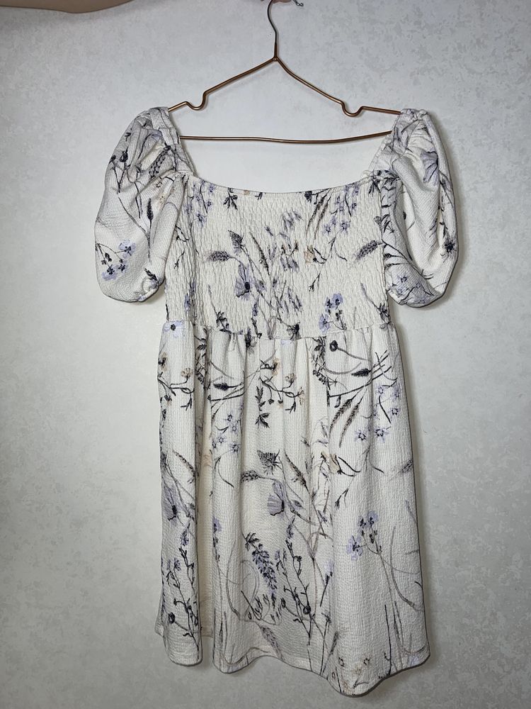 Літня сукня білого кольору H&M