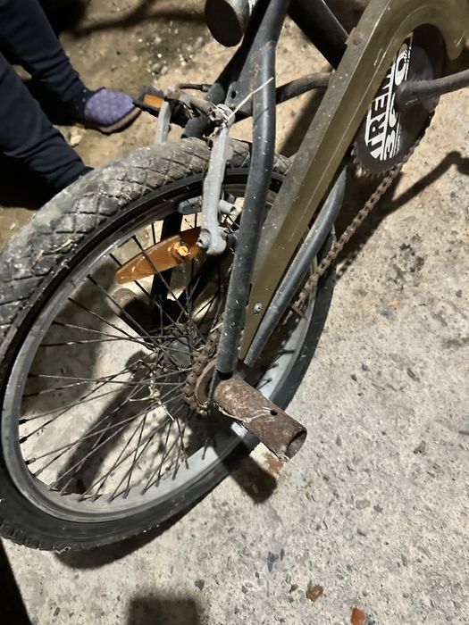 Bicicleta a precisar de restauração