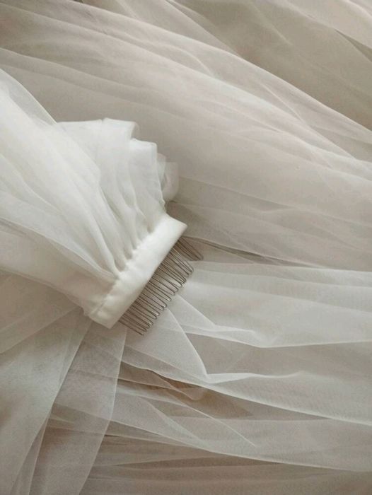 Długi welon Ecru tiulowy jednowarstwowy 300 cm