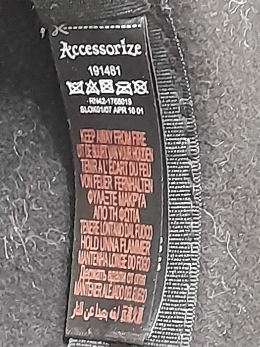 шапки , шарф EURO 2008 ,капелюх Accessorize -M\L