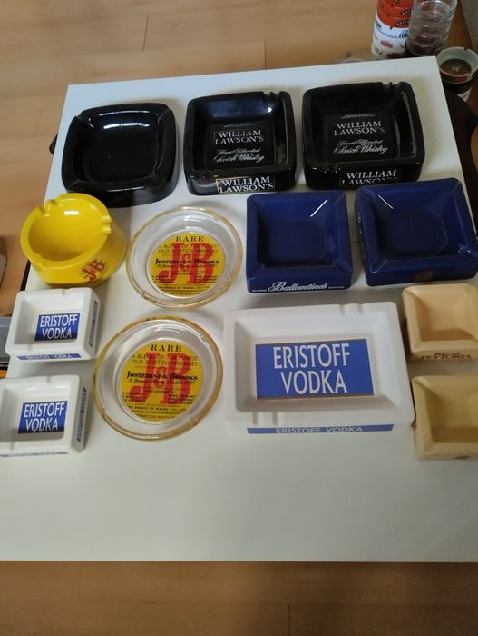 Vendo vários cinzeiros para colecionadores