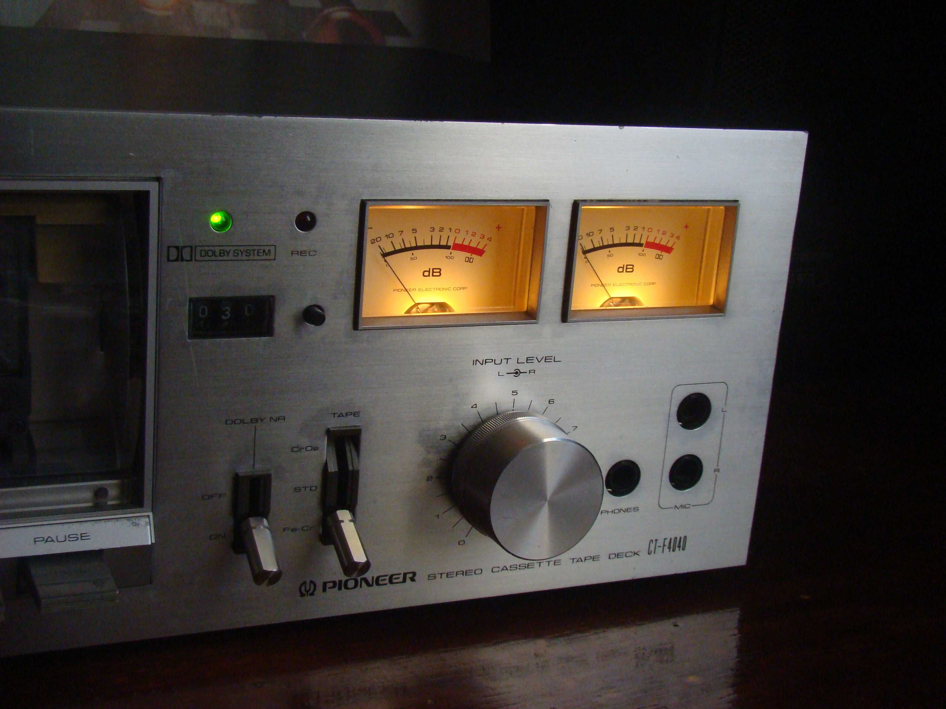 Касетна дека Pioneer ct-f4040 Vintage Japan.