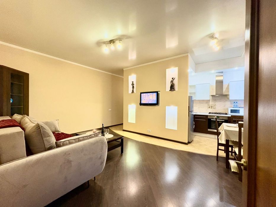 (9)Квартира подобово з Джакузі проспект Науки 24 М.Наукова Госпіталь