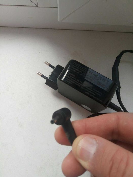 Блок живлення для ноутбука 45W 19V 2,37A 3,0x1,1 мм