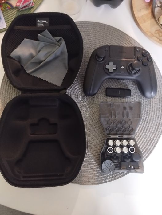 Nacon revolution 5 pro